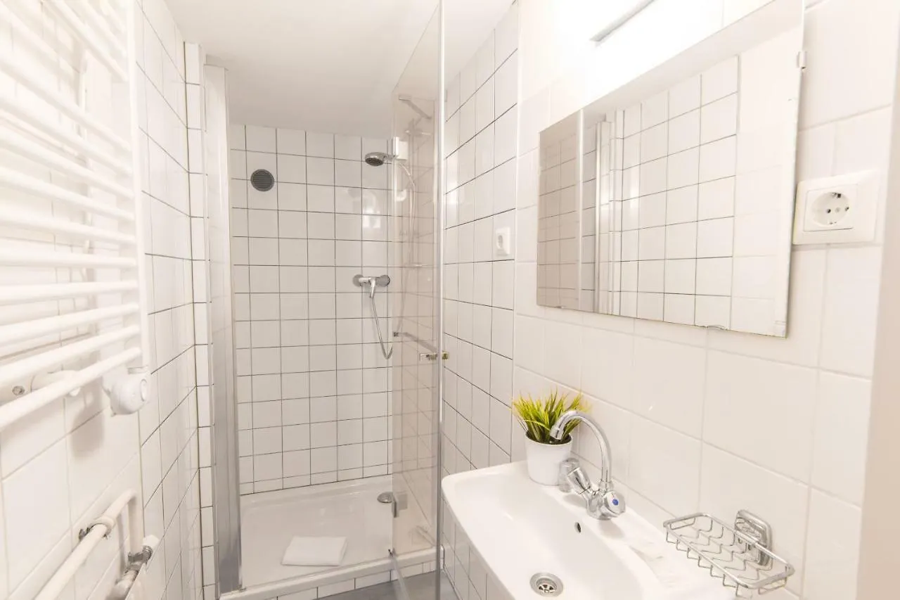Apartment Kaiserstrasse Vienna 0*,  Austria